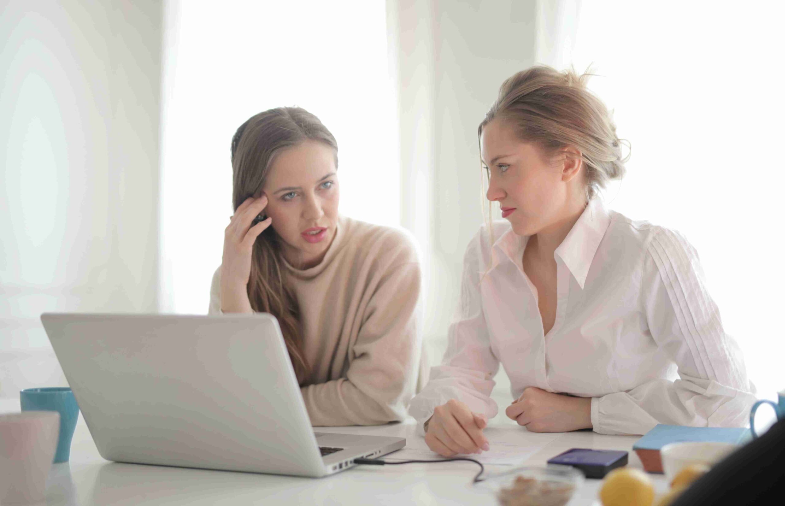 Read more about the article Women Smart Casual